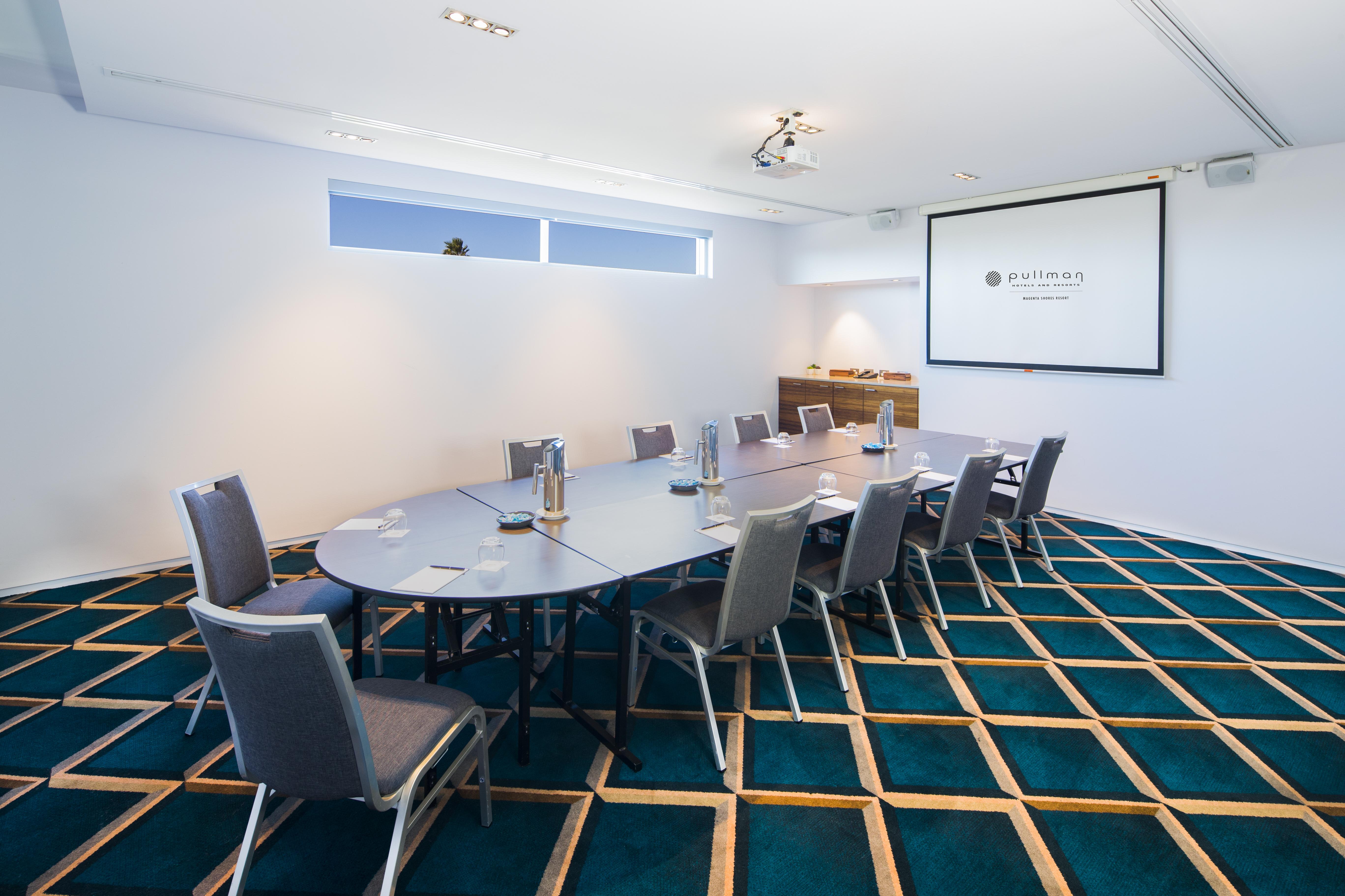 Pullman Magenta Shores Resort Entrance Eksteriør bilde Meeting room at the hotel