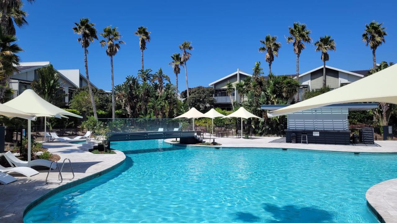 Pullman Magenta Shores Resort Entrance Eksteriør bilde The pool at Peppers Beach Club